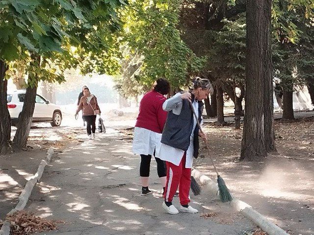 Владислав Ключаров: Макеевчане никогда не прекращают заботиться о чистоте родного города, поэтому на призыв Главы Республики Дениса Владимировича Пушилина выйти на субботники все откликнулись с воодушевлением