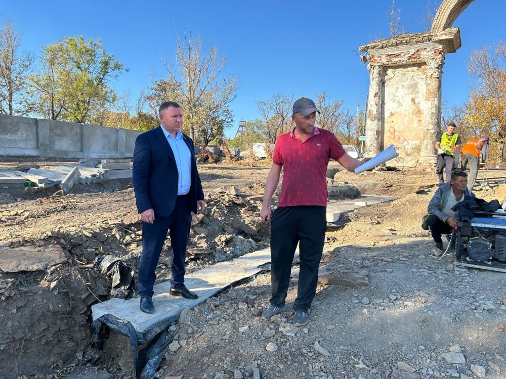 Сергей Ермаков: 9 октября проконтролировал ход выполнения работ на территории парка Шахты-9