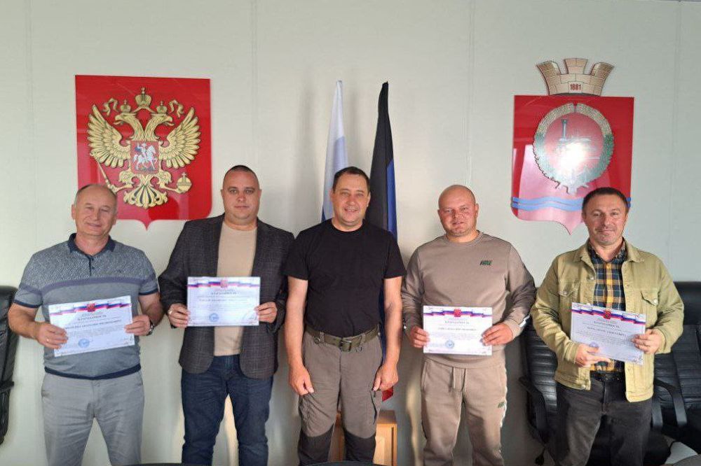 Константин Зинченко: В преддверии Дня работников сельского хозяйства и перерабатывающей промышленности вручил благодарности труженикам отрасли