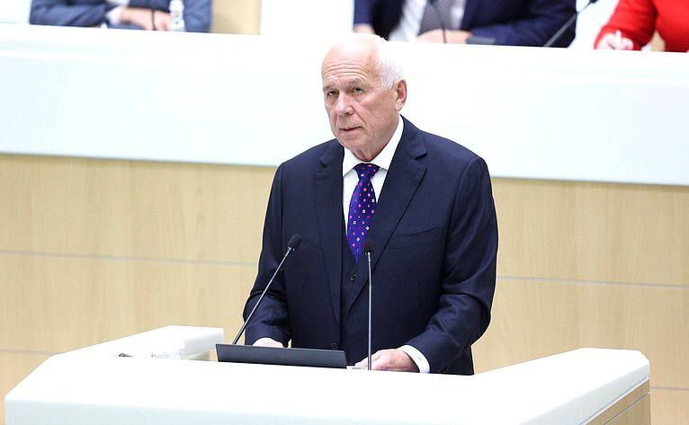 Александр Волошин: В ходе 577 заседания Совета Федерации перед сенаторами выступил генеральный директор Государственной корпорации по содействию разработке, производству и экспорту высокотехнологичной промышленной продукции «Ростех» Сергей Чемезов