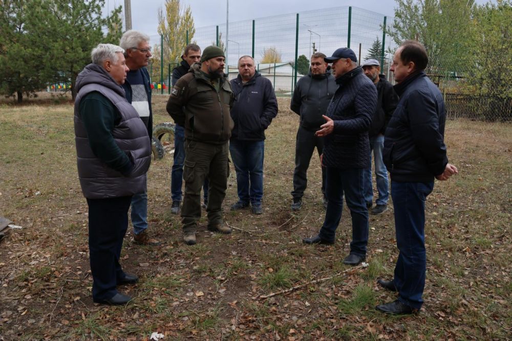Зампред Правительства Бурятии приехал в Старобешево