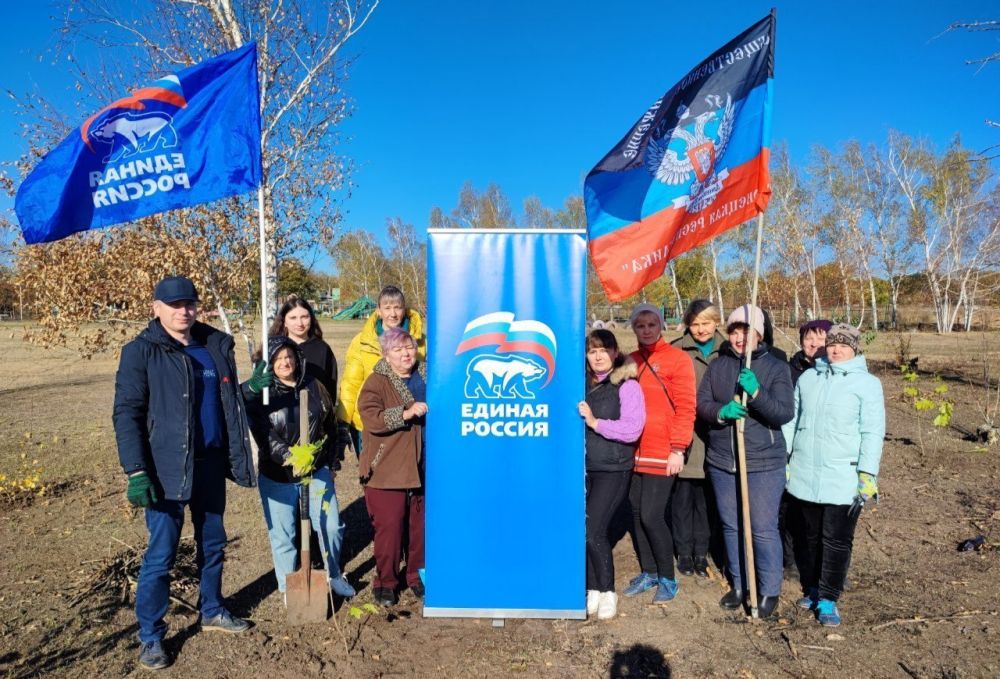 Сегодня состоялся общегородской субботник, объединивший неравнодушных жителей и сотрудников организаций города