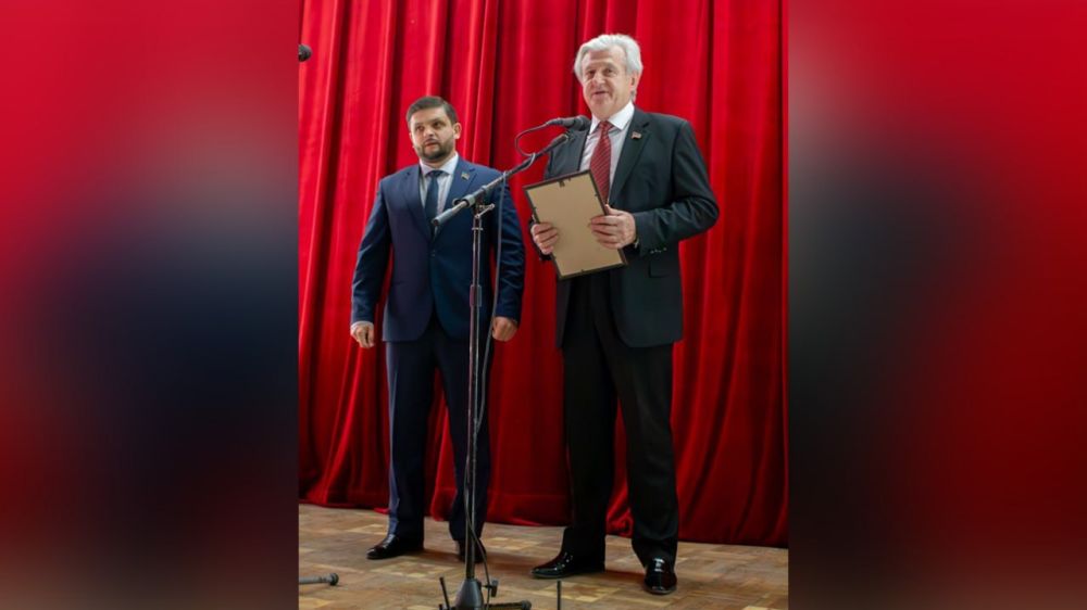 �������� ����� �������� (������� ������� �������) � ����� �������� (������� ����Ի) ������� ������� � ������������� �����������, ����������� 65-����� ����������� ������������-��������� ��������� � ������� ��������� ������������� ������������ ������������