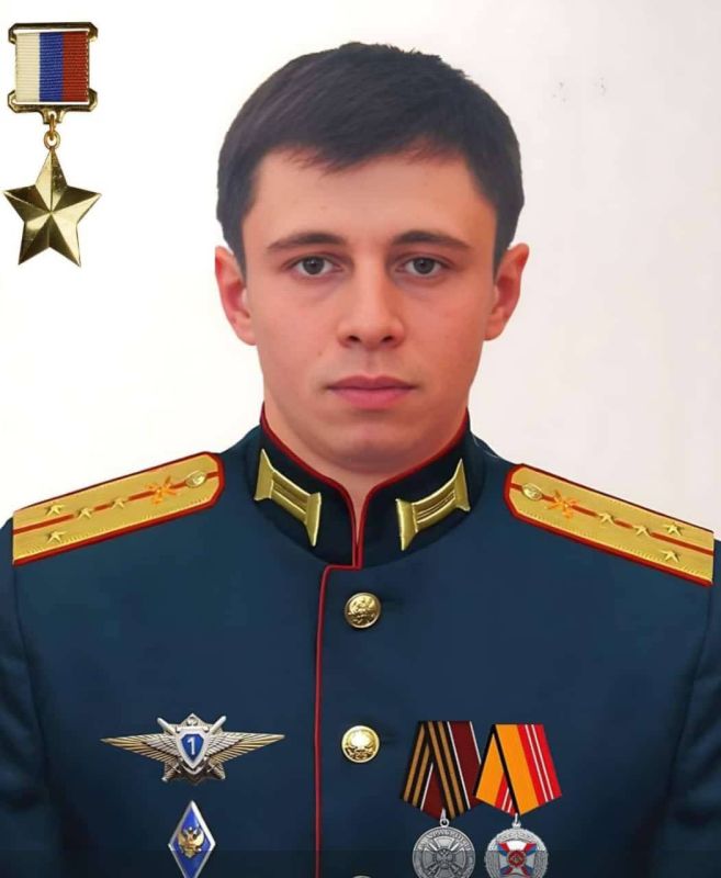 Владимир Путин посмертно присвоил звание Героя России капитану Султану Хашагульгову