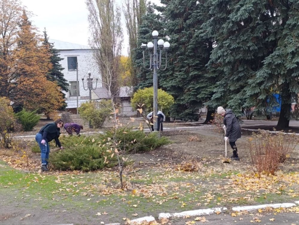 Сергей Ермаков: 31 октября по поручению Главы Республики Дениса Пушилина состоялся общегородской субботник направленный на поддержание чистоты