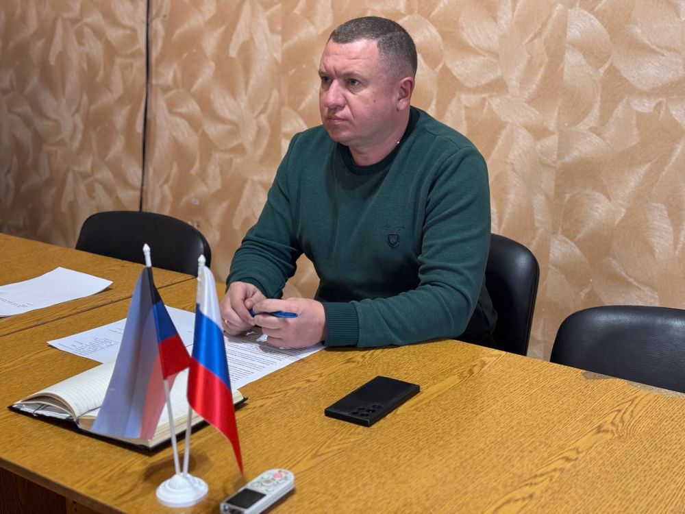 В Снежном состоялось заседание политсовета местного отделения партии "Единая Россия"