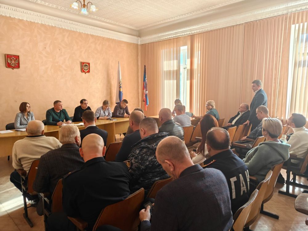 Сергей Ермаков: 5 ноября в ходе расширенного совещания обсудил работу котельных, вопросы оформления документов в...