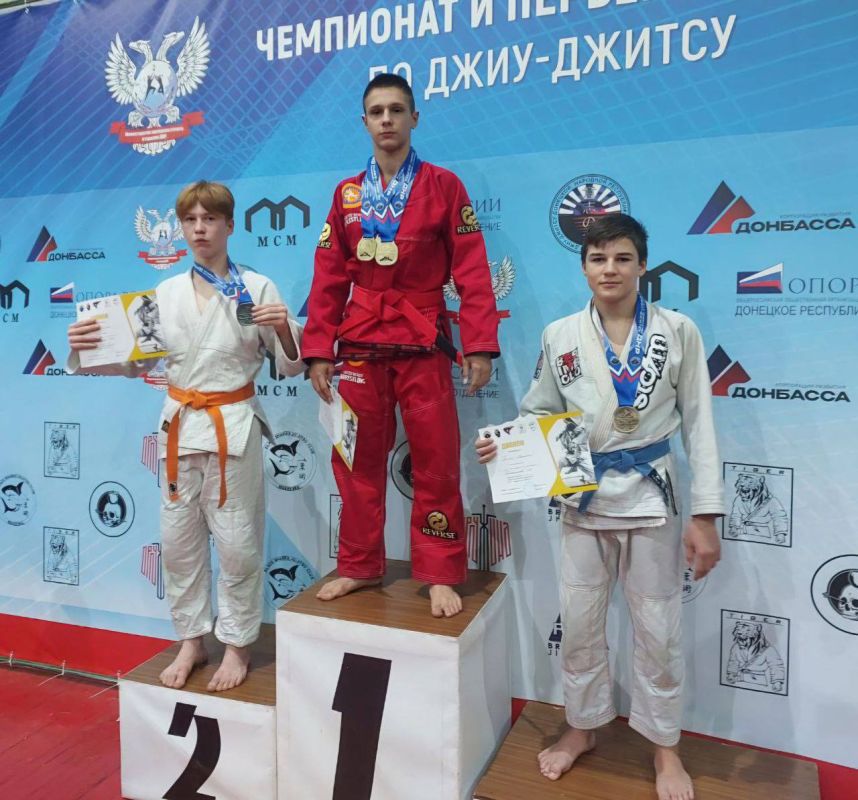 Александр Волошин: Наш парень Даниил Оман, про которого я писал ранее, занял первое место в первенстве ДНР по джиу-джитсу