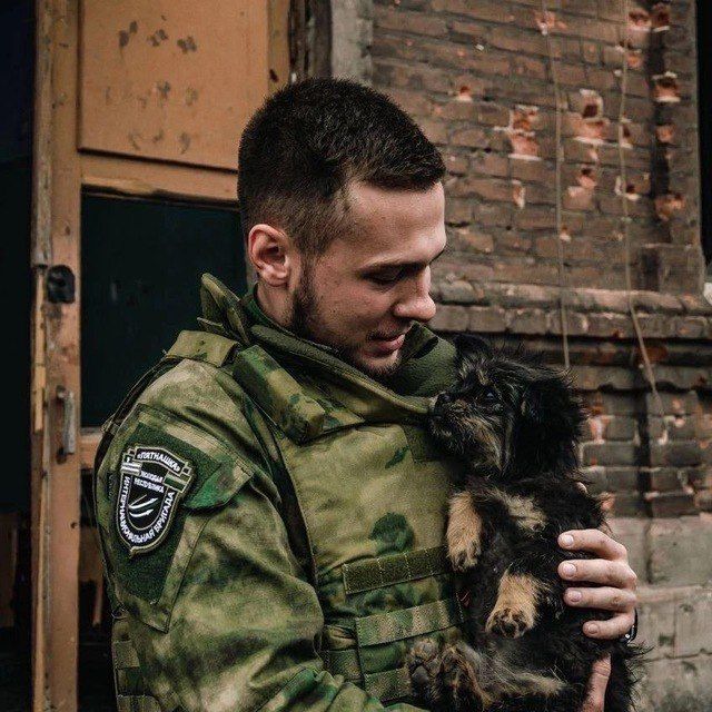 Сегодня свой день рождения отмечает Министр молодёжной политики Донецкой Народной Республики Макаров Кирилл Борисович!