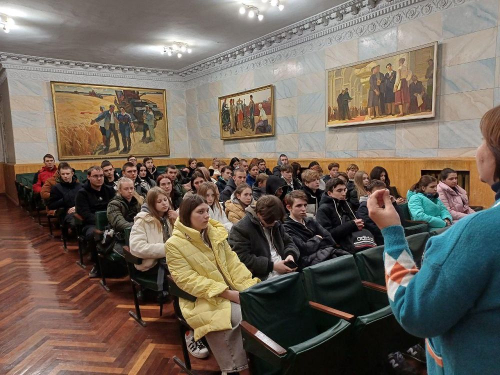 � ������������ ����� ������� ����������� ������ ���� ������ ������, ������� �������� � ���� ���� ���������� 83-� ��������� �������� ������ �� ������� ������� 1941 ����