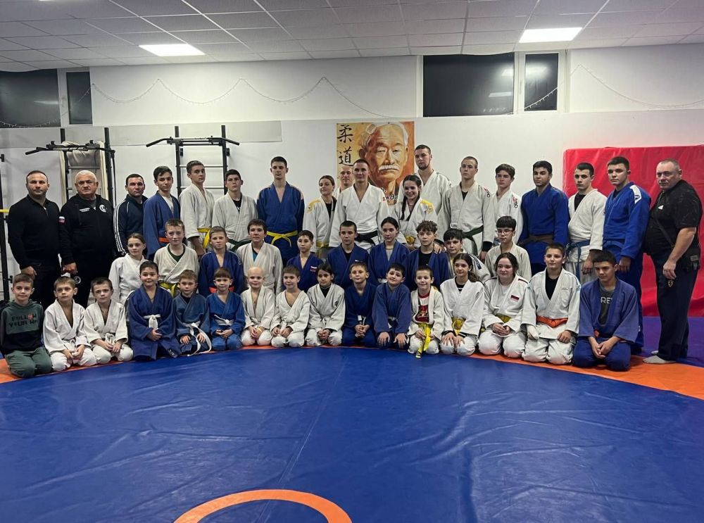 19 ������ � �����������, ������ ������-����� �������� ������ � ������������� ���������� � ������ ������ ������ �� ����� ������ �������