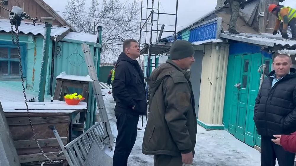 Константин Зинченко: Приезжая проверить восстановление индивидуальных жилых строений в рамках муниципальной программы всегда общаюсь с жителями