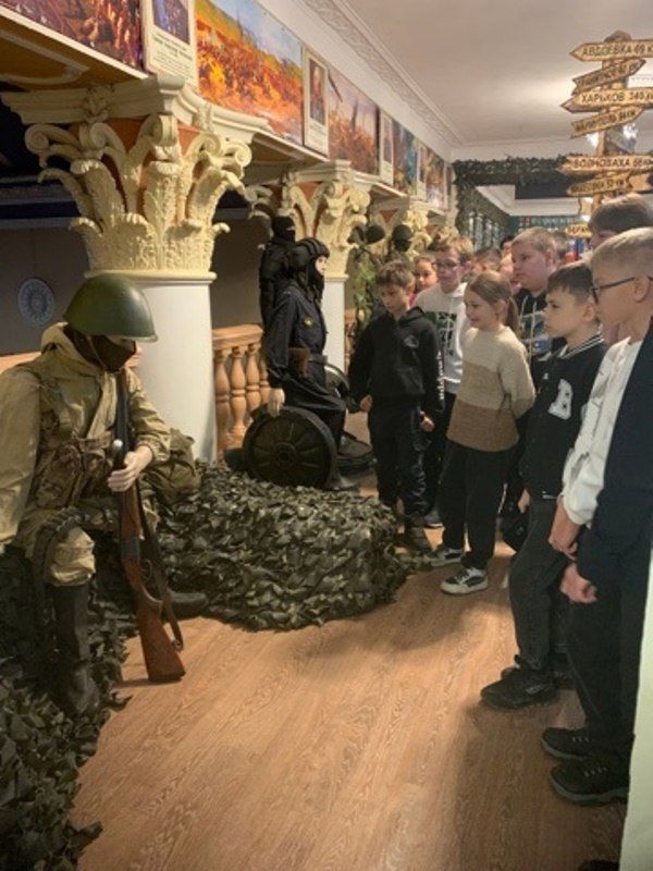 Николай Михайлов: В Комсомольском прошла экскурсия в Музее Славы «День героев Отечества»