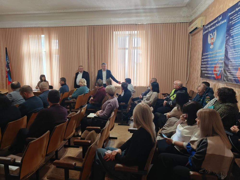 Сергей Ермаков: 10 декабря провел расширенное аппаратное совещание с руководителями предприятий, организаций и учреждений, а также начальниками территориальных отделов