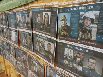 9 декабря к Дню Героя Отечества в Каменском сельском доме культуры прошла выставка из цикла "Герои и Подвиги"