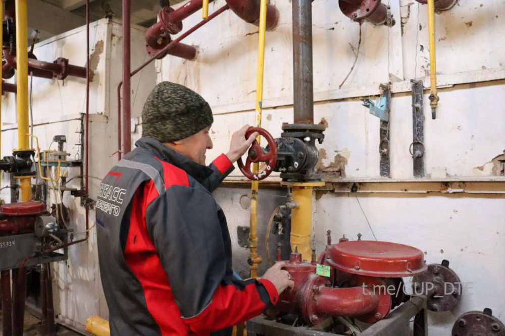 Дмитрий Лысенко: Подача тепла в многоквартирный дом по улице Тренева 1а восстановлена в полном объеме после обращения жителя на Прямую линию Главы ДНР