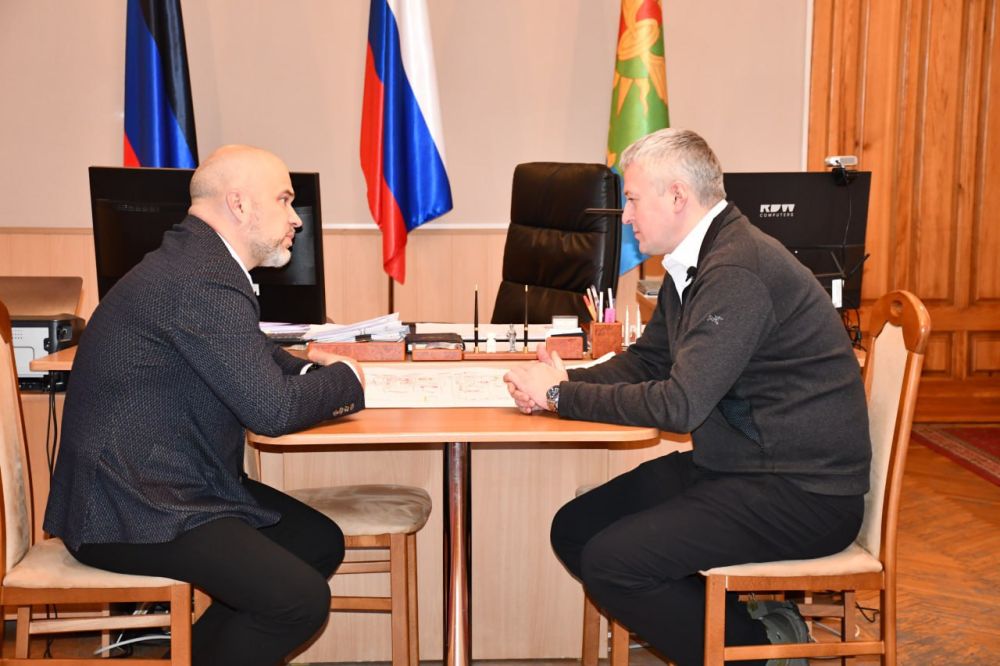 Сегодня Губернатор Камчатского края Владимир Солодов с очередным рабочим визитом посетил городской округ Дебальцево