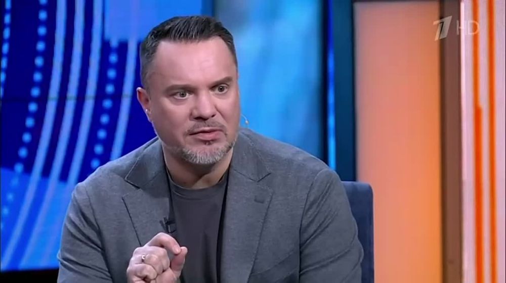 Проснулся, сказал жене собирать вещи: «Мы присягу не принимаем»