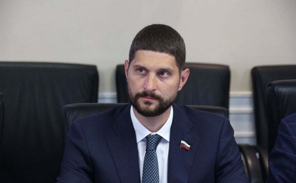 Украина отключает, Россия включает: сенатор Волошин о поддержке народа Донбасса