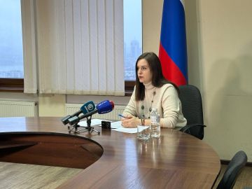 Первый заместитель министра строительства и ЖКХ ДНР Юлия Мерваезова провела брифинг, посвященный итогам реализации федерального проекта "Формирование комфортной городской среды" на территории Донецкой Народной Республики