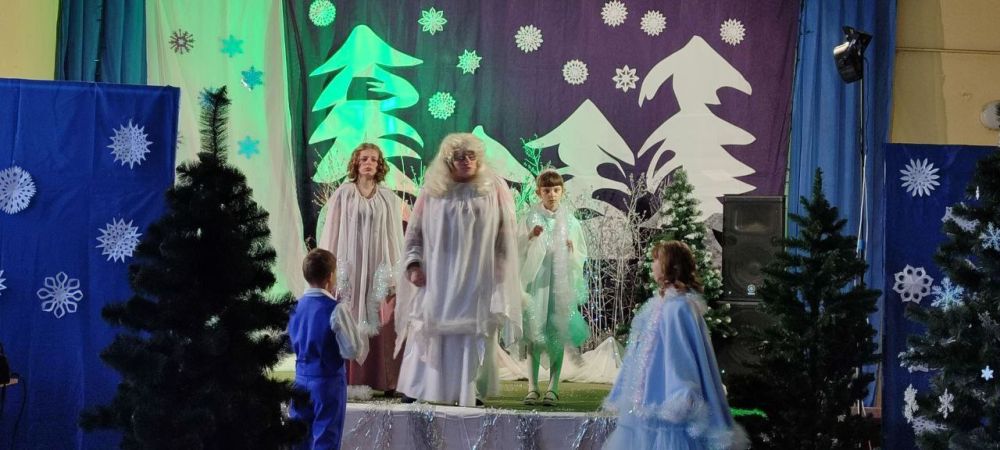 В настоящую сказку с приключениями попали новолуганские дети в канун Нового Года