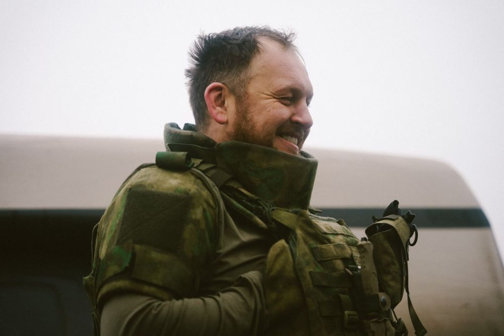 Денис Григорюк: Этот кадр сделал на днях в Красногоровке, когда вместе с Юрой Мезеновым ездили туда с гуманитарной помощью