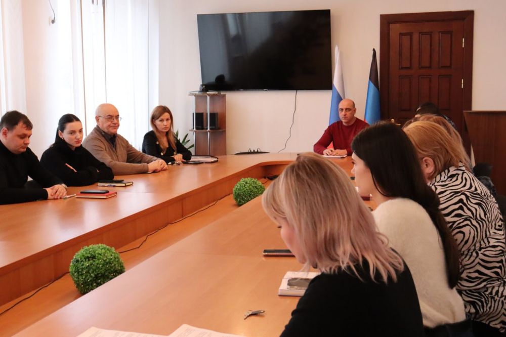 Дмитрий Лысенко: Сегодня, 23 января, в администрации городского округа Торез состоялось заседание межведомственной комиссии по вопросам противодействия экстремизму на территории муниципального образования городской округ...