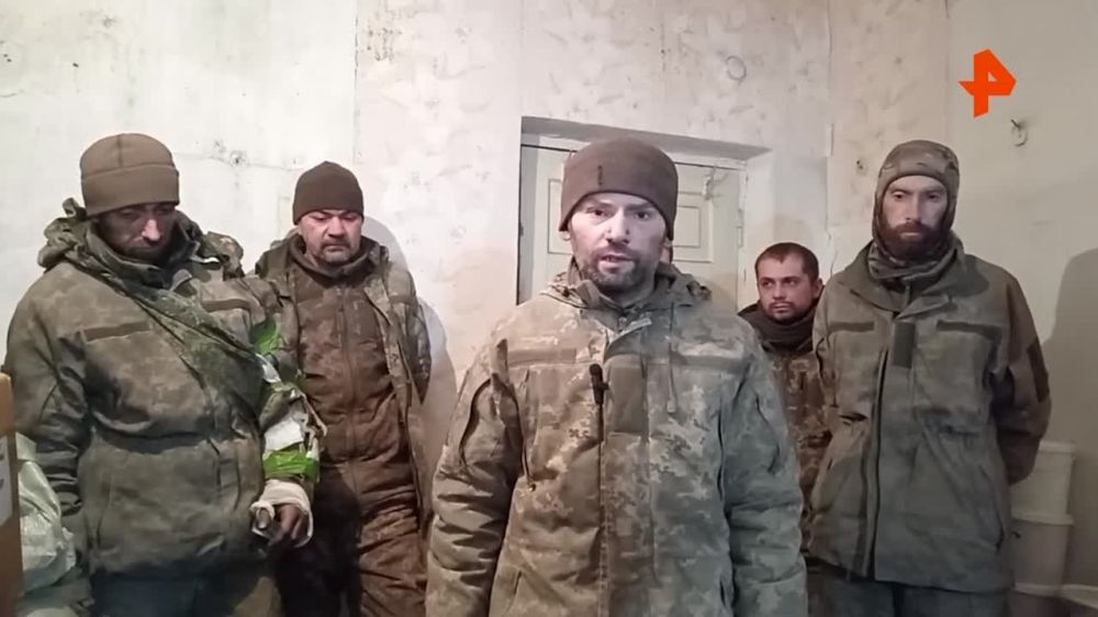 Кадры из освобожденного поречного Сдавшиеся в плен украинские боевики заявили, что командиры ВСУ "бросали их на мя