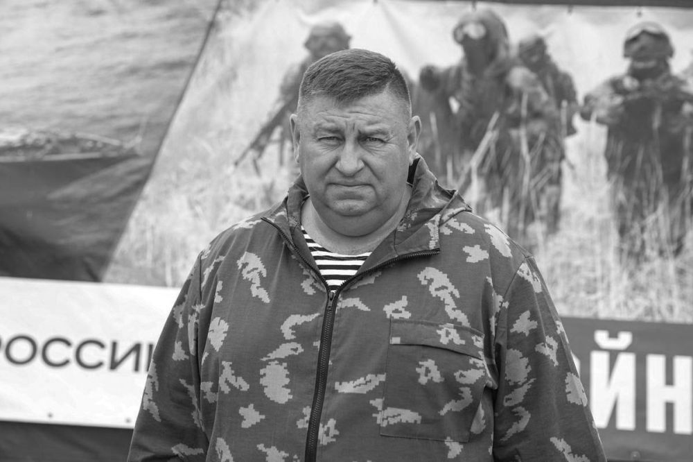 Денис Пушилин: Сегодня на территории Курской области при выполнении боевой задачи погиб Герой Донецкой Народной Республики, командир добровольческого отряда «Тигр», вице-губернатор Приморского края Сергей Викторович Ефремов