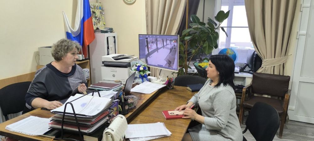 Заместитель главы администрации, координатор Женского движения &quot;Единой России&quot; Волновахского МО Елена Снисаренко встретилась с коллективом детского сада № 47