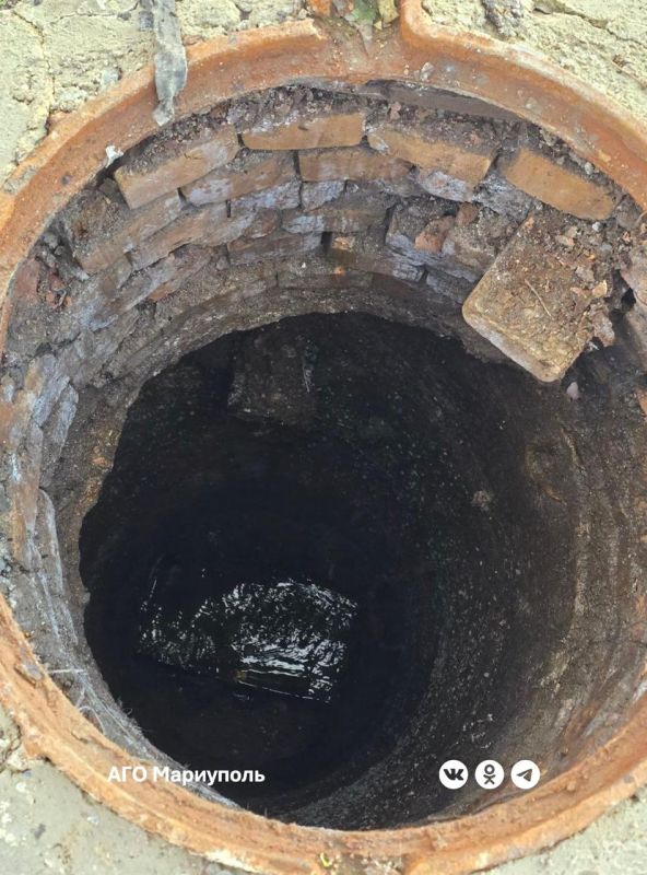 На левобережье коммунальщики устранили аварию в системе водоотведения