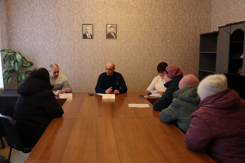 Сегодня, 6 февраля, глава муниципального образования городской округ Торез Дмитрий Лысенко провел прием населения по личным вопросам