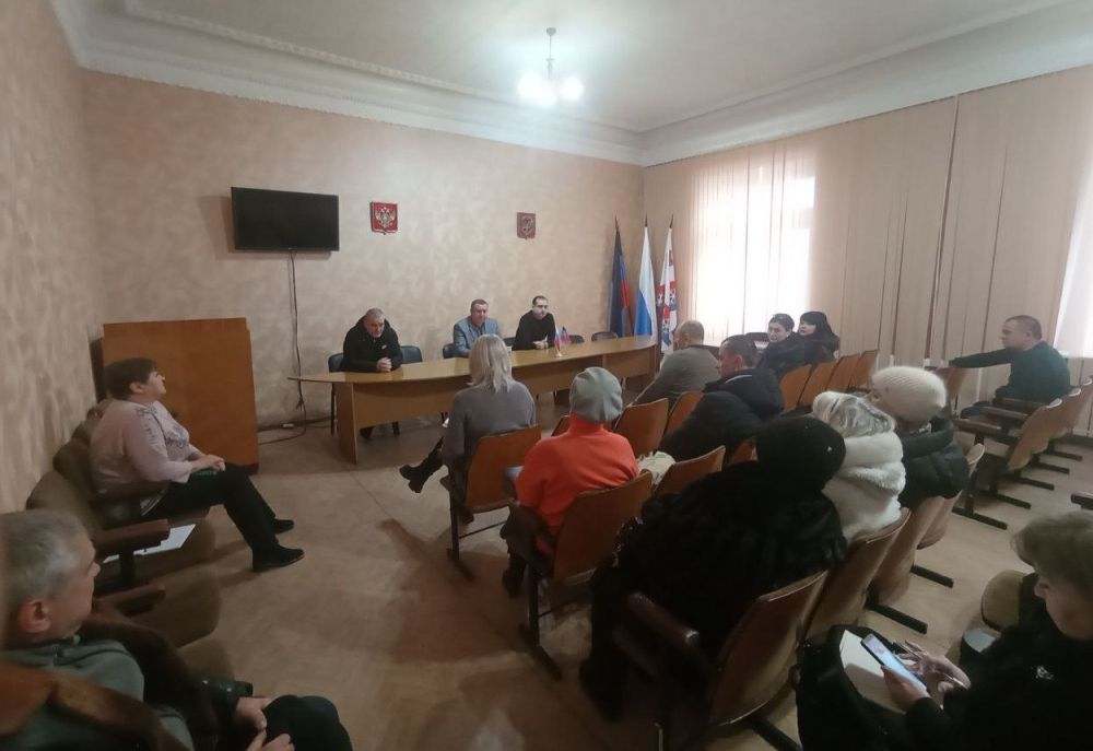 В Снежном обсудили прохождение отопительного сезона