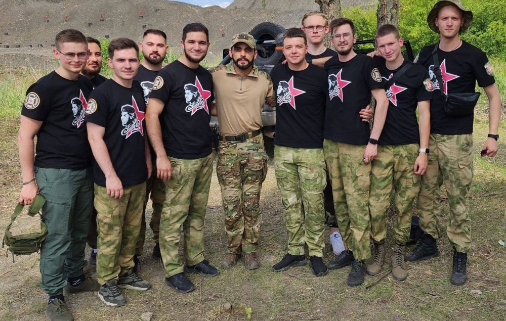 Хочу несколько слов сказать о людях, кем я бесконечно горжусь и восхищаюсь - ребята из Общественной Организации "Молодая Республика"!