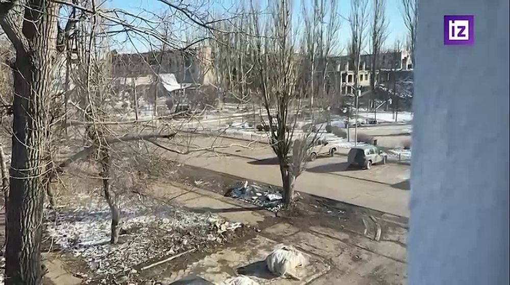 В Авдеевке восстанавливают разрушенные дома