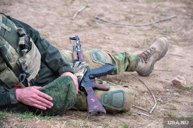 «Окоп — братская могила»: раненый штурмовик из ЦВО прополз 10 км до своих