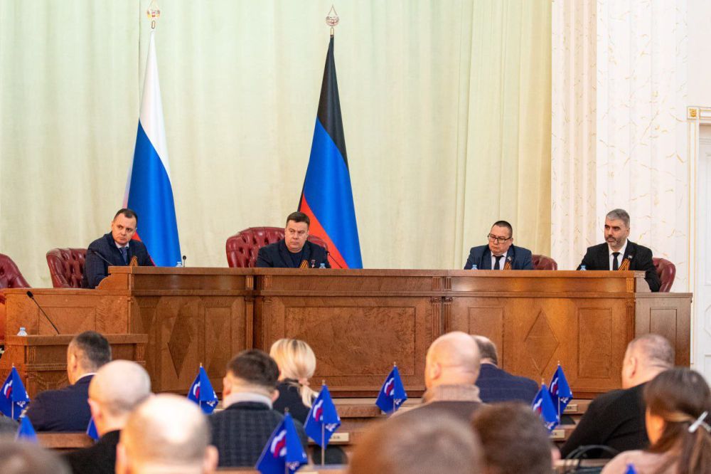 Юрий Покинтелица: Принял участие в 50-м пленарном заседании Народного Совета ДНР