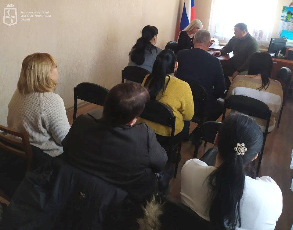 Игорь Лызов: Встретился с населением с. Успенка.Обсудили волнующие жителей вопросы