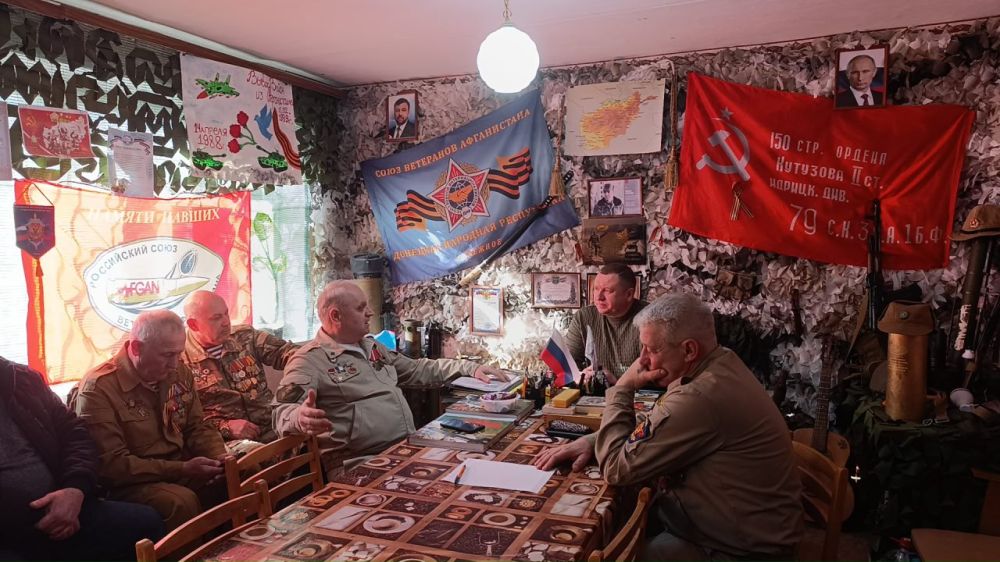 Глава Снежного встретился с ветеранами Афганистана