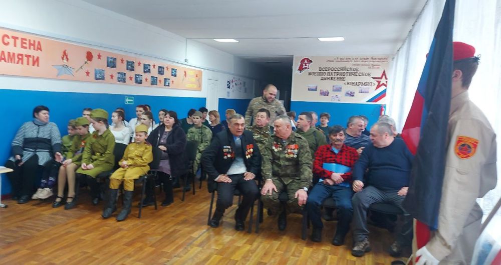 В Михайловке 15 февраля состоялось совместное мероприятие Михайловского СДК и Михайловской школы - трогательная встреча с воинами- интернационалистами и участниками СВО &quot;&quot;Афганский синдром&quot;