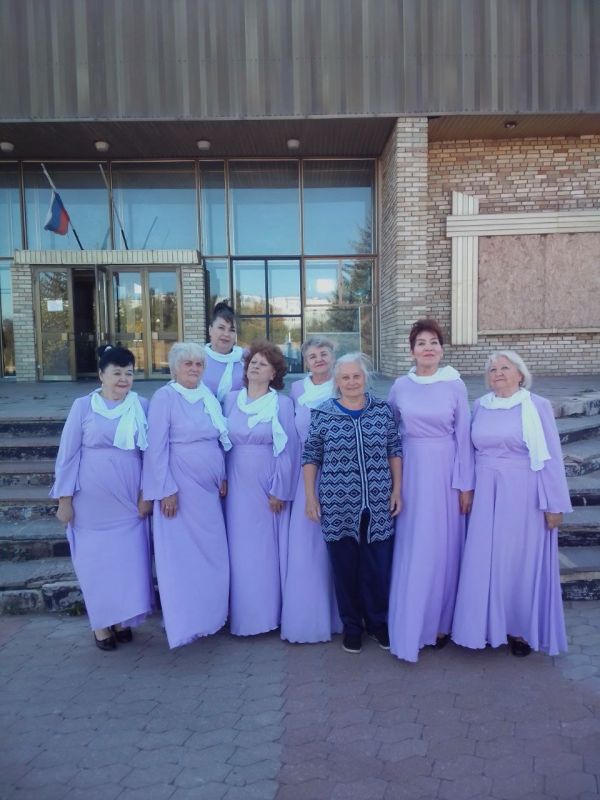 Объединились все: жителям ПВР в Зугрэсе не дают почувствовать себя брошенными