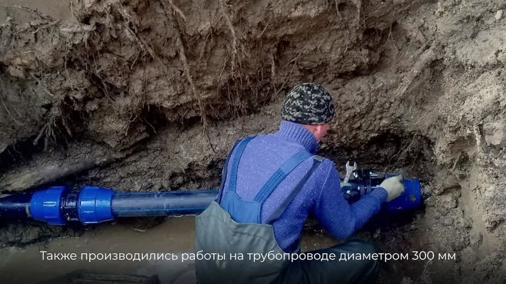 Аварийщики Ленобласти устранили 17 прорывов на сетях водоснабжения в Юнокоммунаровске в течение недели