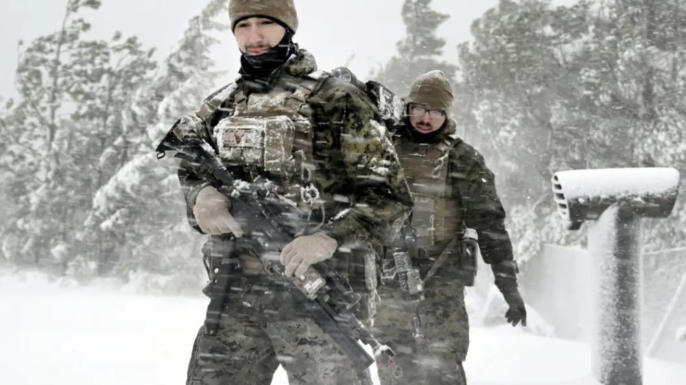 Вывод войск НАТО - тайная договорённость России и США? Объясняем, что происходит на самом деле