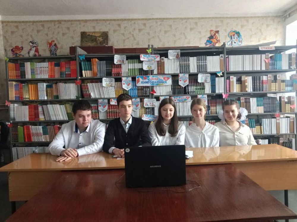 Игорь Лызов: Амурские и амвросиевские школьники вместе отметили День книгодарения