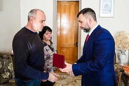 Пушилин передал орден Мужества родителям погибшего Героя ДНР