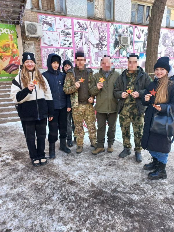    !    10,          ,        -   