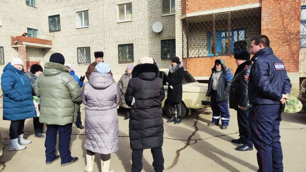 21 февраля начальник Комсомольского территориального управления Администрации Старобешевского муниципального округа Людмила Морщ провела встречу с населением в городе Комсомольское