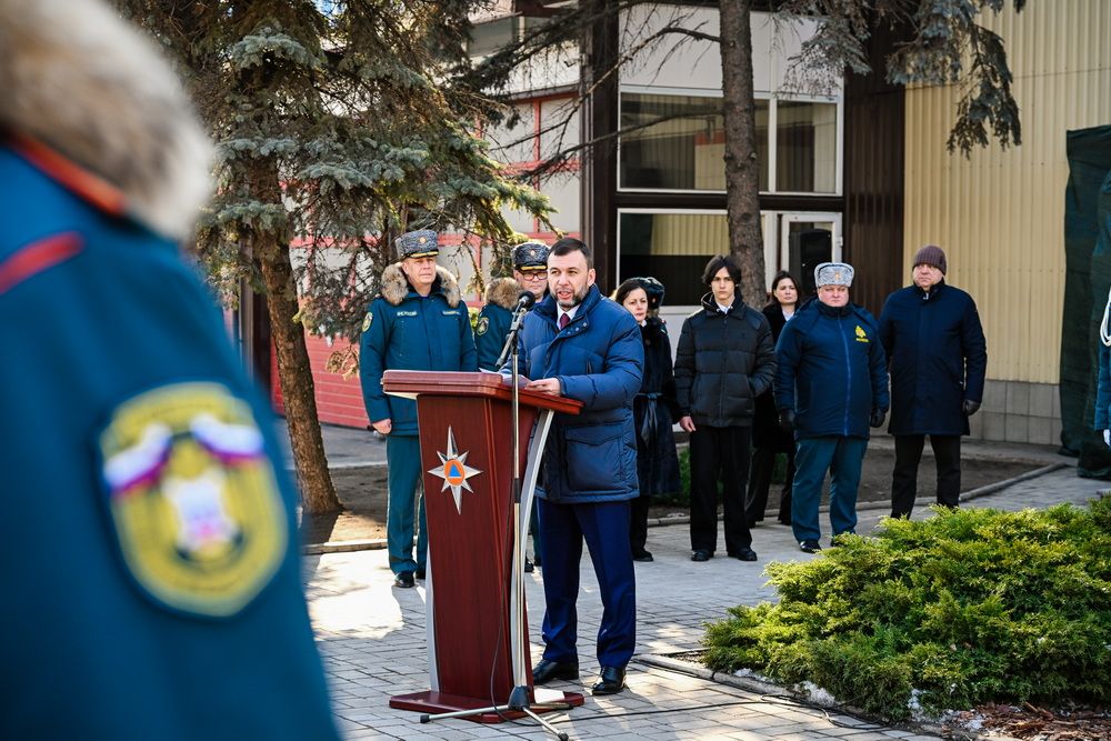 «Быть спасателем в ДНР – все равно, что служить на передовой»: Денис Пушилин – на открытии памятника героям-спасателям