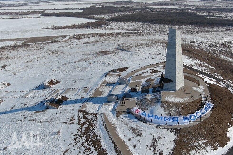 Ветераны, молодежь и Саур-Могила. Автопробег ко Дню защитника Отечества прошел в ДНР