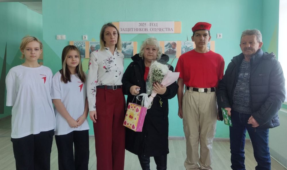 Состоялась встреча с родителями погибшего героя СВО, выпускника Волновахской школы №2 1998 года выпуска - Величко Дениса Олеговича